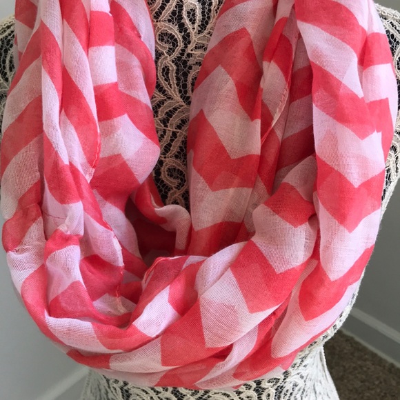 Infinity scarf - Picture 2 of 2